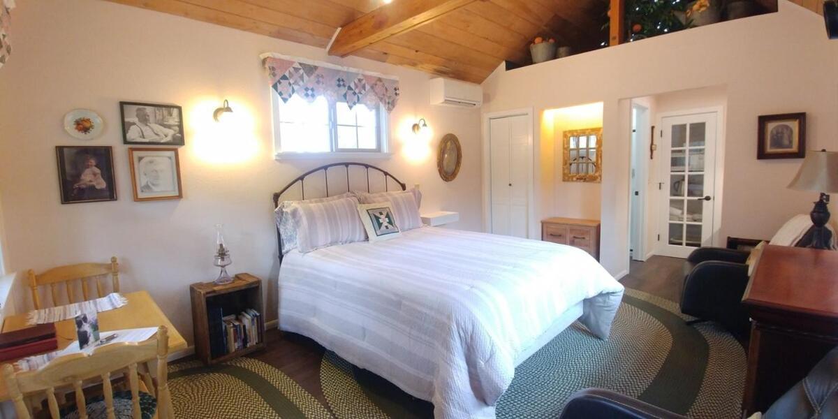 Creekside Holiday home Medford